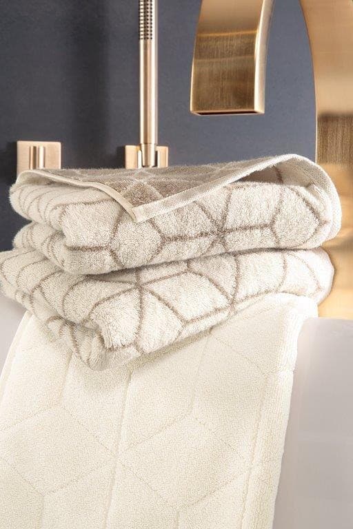 Ručnici One i Carre 50x100 cm Villeroy & Boch Akcija u trgovini Lesnina