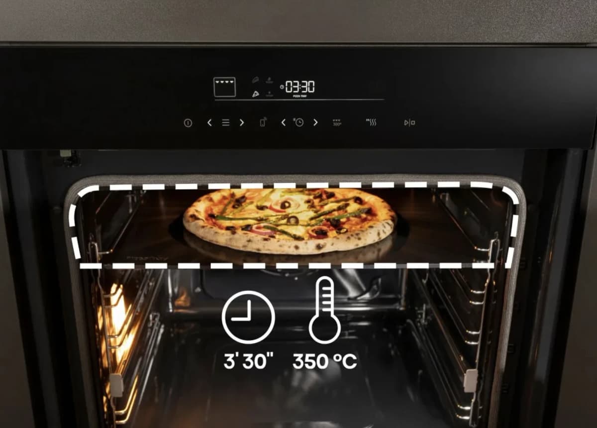 Pirolitička pećnica Hisense HO66F8 PizzaChef Akcija u trgovini Harvey Norman