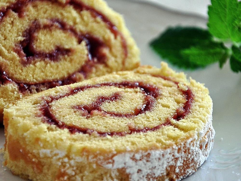 Roulle Biskvitna rolada 380 g - Akcija u trgovini Kaufland