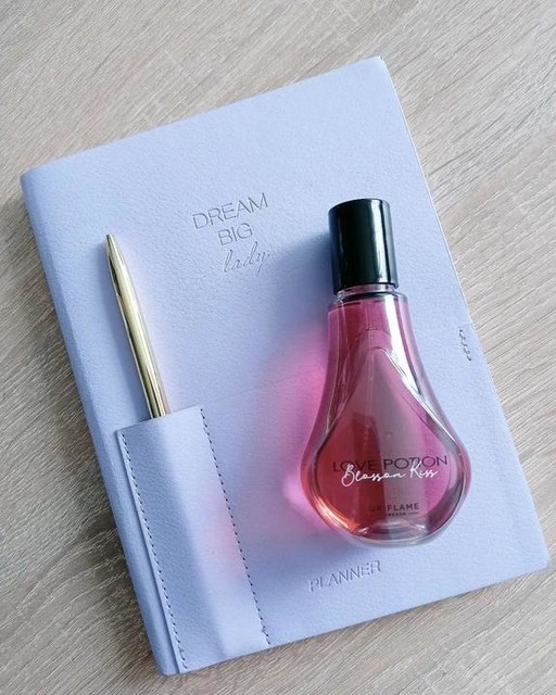 Love Potion Blossom Kiss mirisni sprej 75 ml - Akcija u trgovini Oriflame