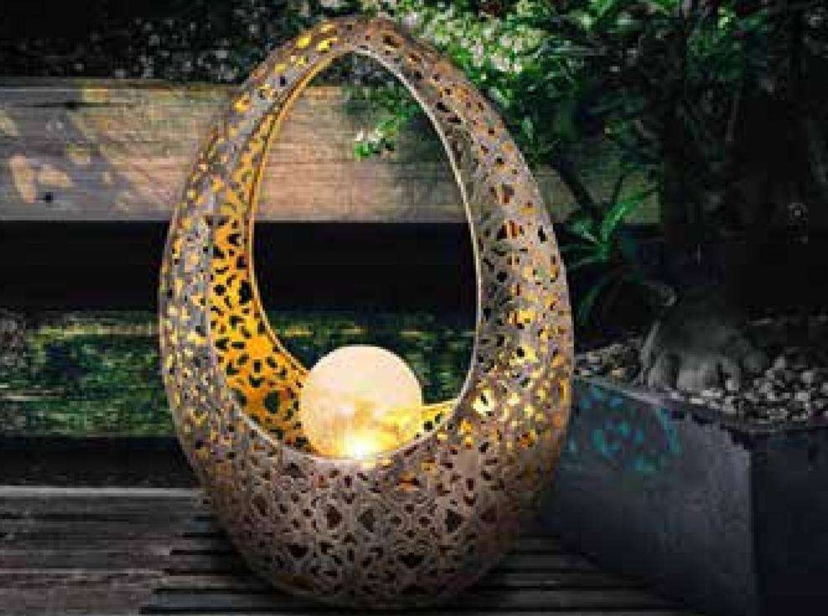 Solarna svjetiljka - Akcija u trgovini Lesnina