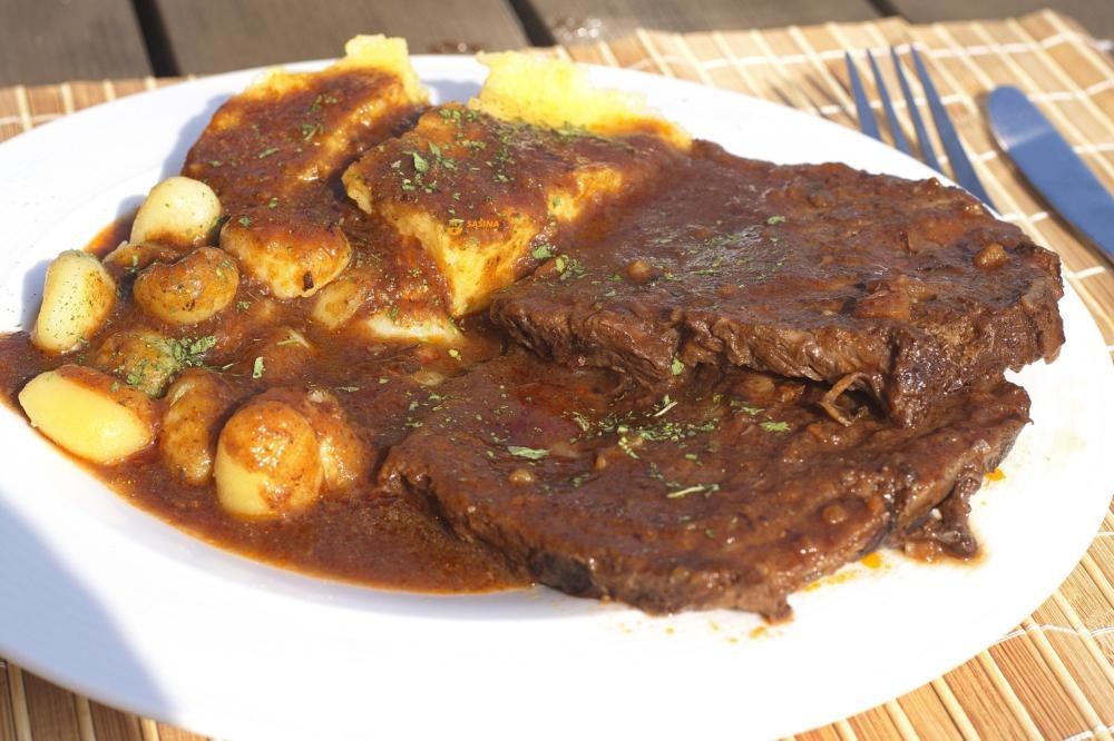 Pašticada kom - Akcija u trgovini Konzum