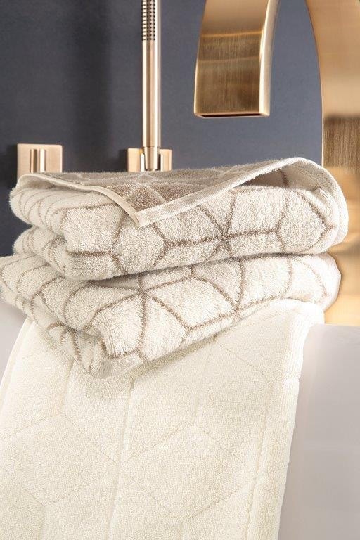 Ručnici One i Carre 50x100 cm Villeroy & Boch Akcija u trgovini Lesnina