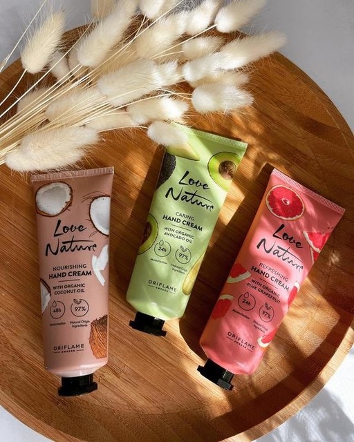 Love Nature zaštitna krema za ruke i nokte s organskim uljem makadamije 150 ml. - Akcija u trgovini Oriflame