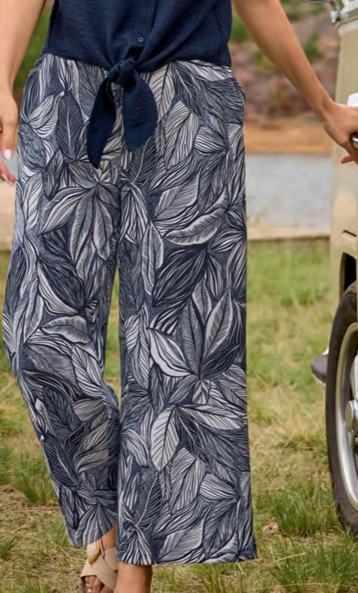 Hlače S–XL - Akcija u trgovini NKD