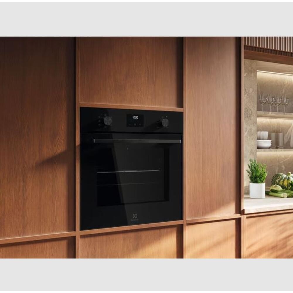 Ugradbena pećnica Electrolux LOF3H10BK - Akcija u trgovini Pevex