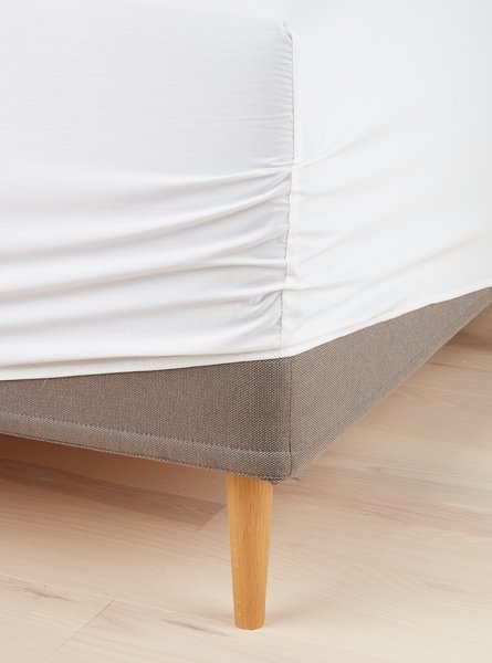 VIVIAN plahta s gumicom 140x200 cm KRONBORG OF DENMARK - Akcija u trgovini Jysk