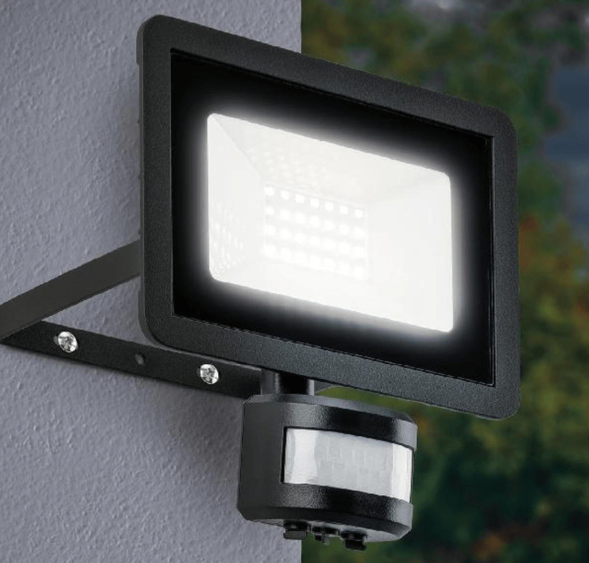 LED reflektor sa senzorom pokreta komad LIV&BO - Akcija u trgovini Kaufland