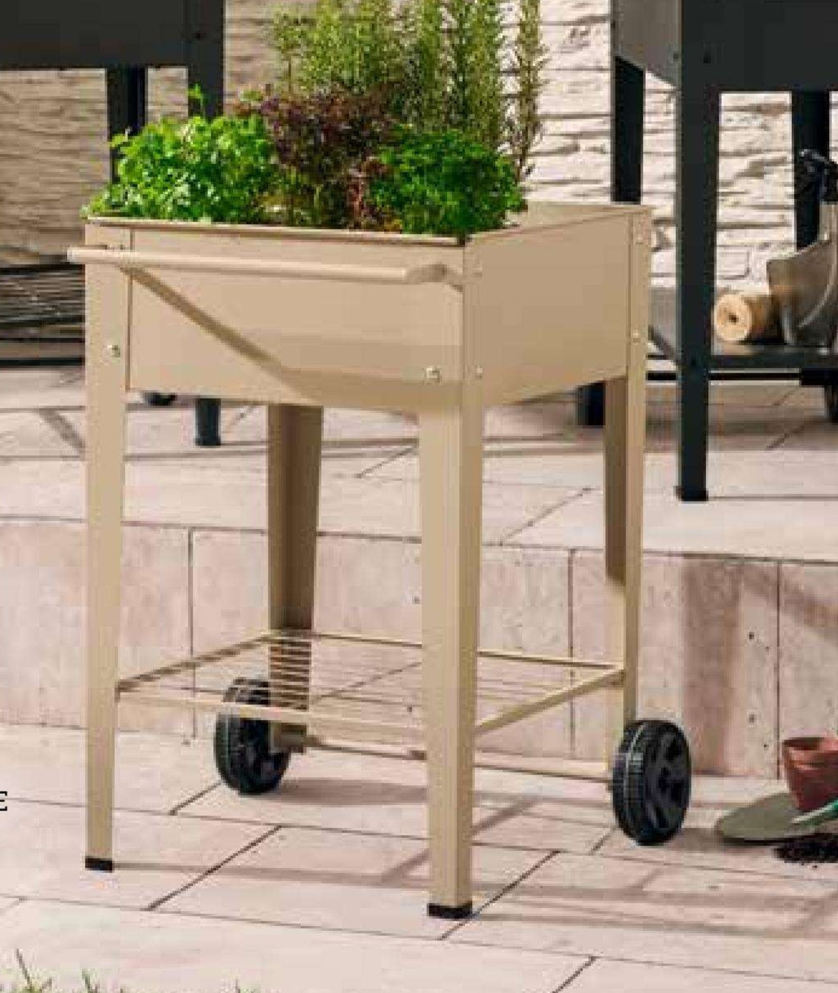 Sanduk za cvijeće - Akcija u trgovini Lesnina