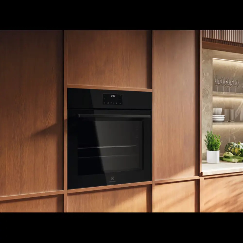 Ugradbena pećnica Electrolux EOH4P0PK - Akcija u trgovini Pevex