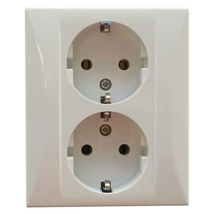 Dvostruka utičnica Evian 16 A - Akcija u trgovini Bauhaus