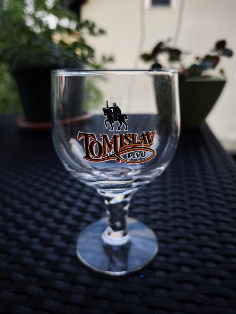 Pivo Tomislav 3 x 0,5 L + čaša