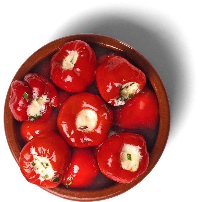 Slatka crvena paprika punjena svježim sirom 100 g