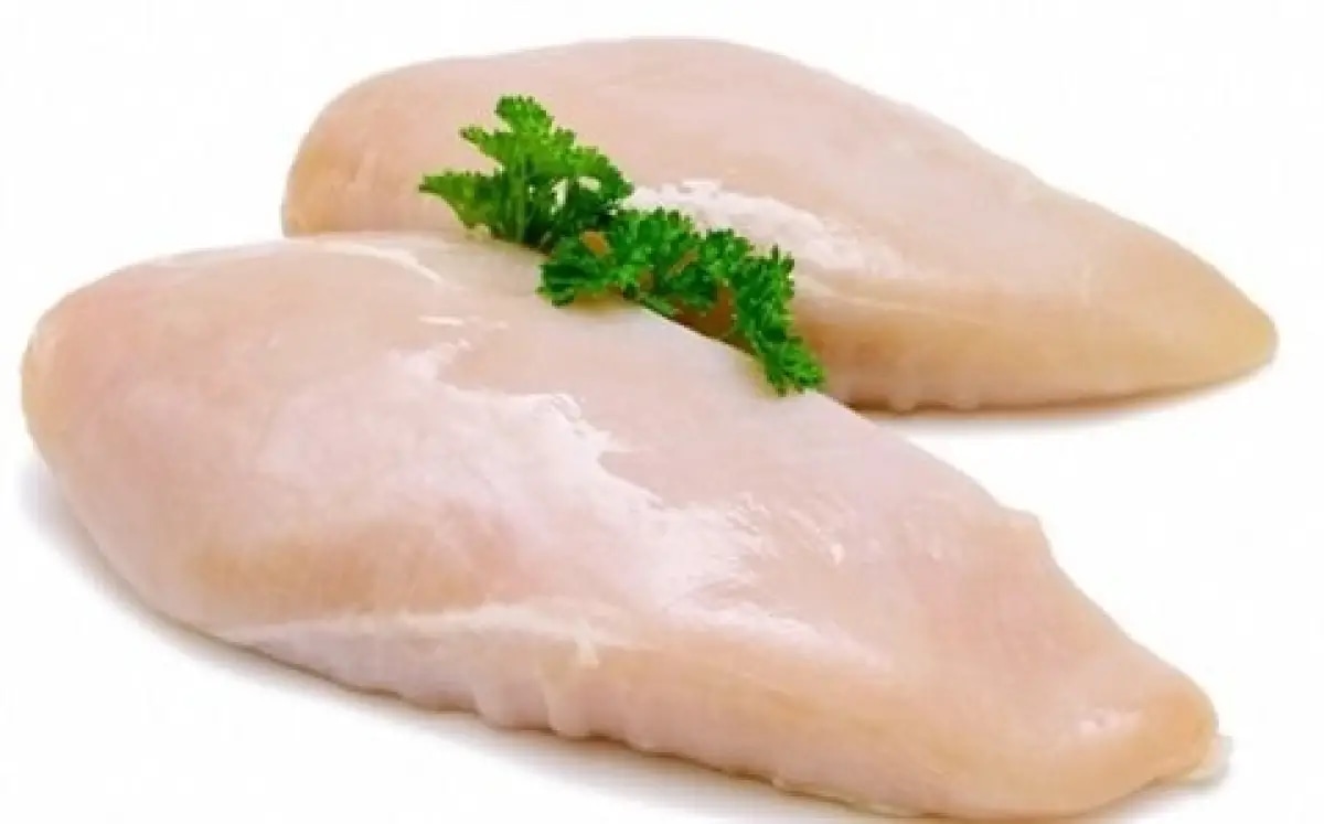 Domaća pileća prsa bez kože s kosti kg