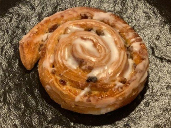 Puž s grožđicama 96 g - Akcija u trgovini Spar