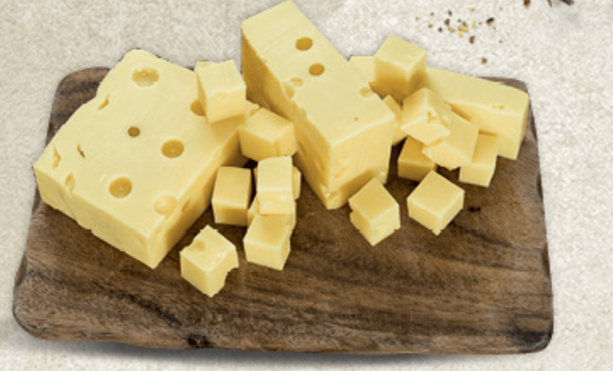 Ementaler Spomlek sir 1kg - Akcija u trgovini Konzum