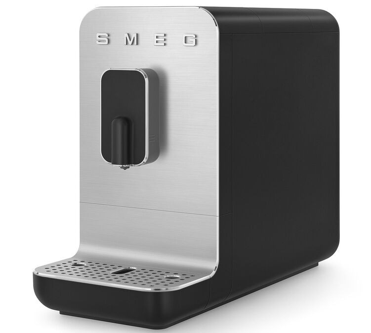 Smeg aparat za espresso BCC11BLMEU Akcija u trgovini Kaufland
