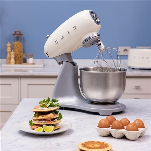 Smeg kuhinjski robot SMF04CREU Akcija u trgovini Kaufland
