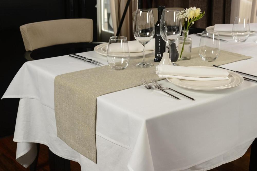 Gotovi stolnjaci i nadstolnjaci - Akcija u trgovini Pevex