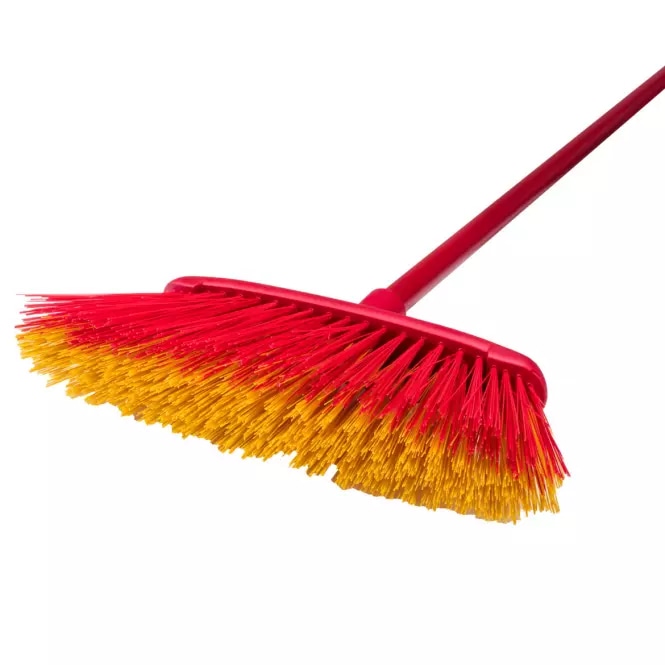 Metla za dvorište - Akcija u trgovini Merkury