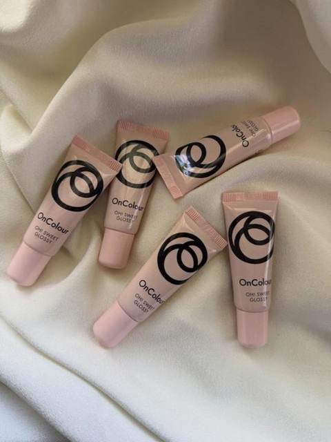 OnColour Oh! Sweet sjajilo za usne Peach Candy 8 ml - Akcija u trgovini Oriflame