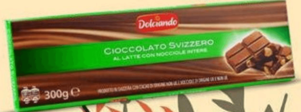 Dolciando švicarska mliječna čokolada s cijelim lješnjacima 300 g Akcija u trgovini Eurospin